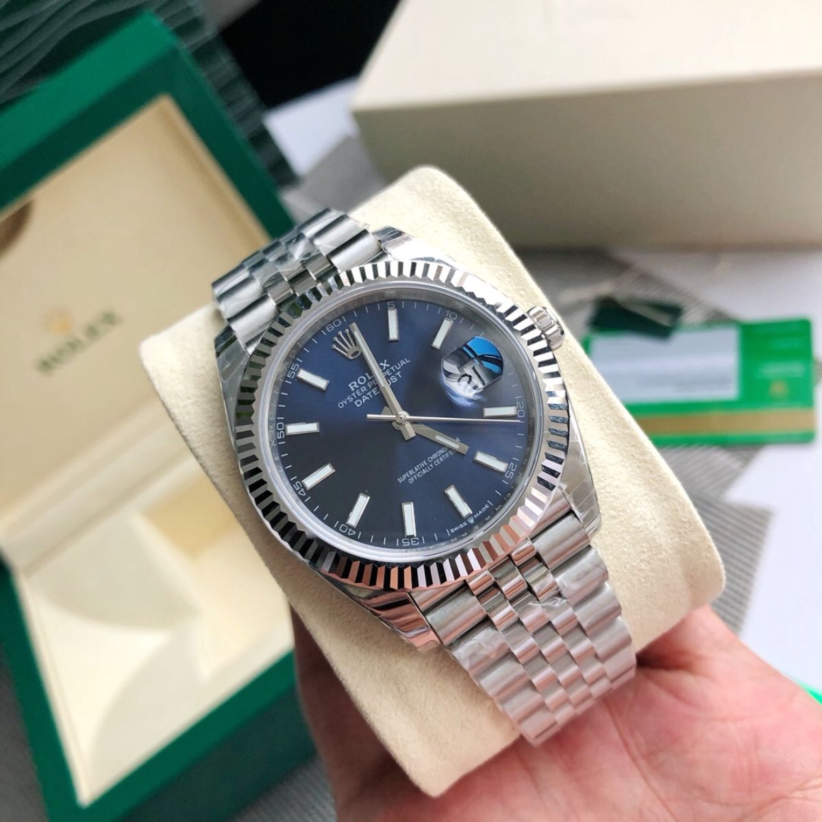 Regency Classic Date 41 mm Five-Link Fluted Bezel Bright blue Dial 126334 7483