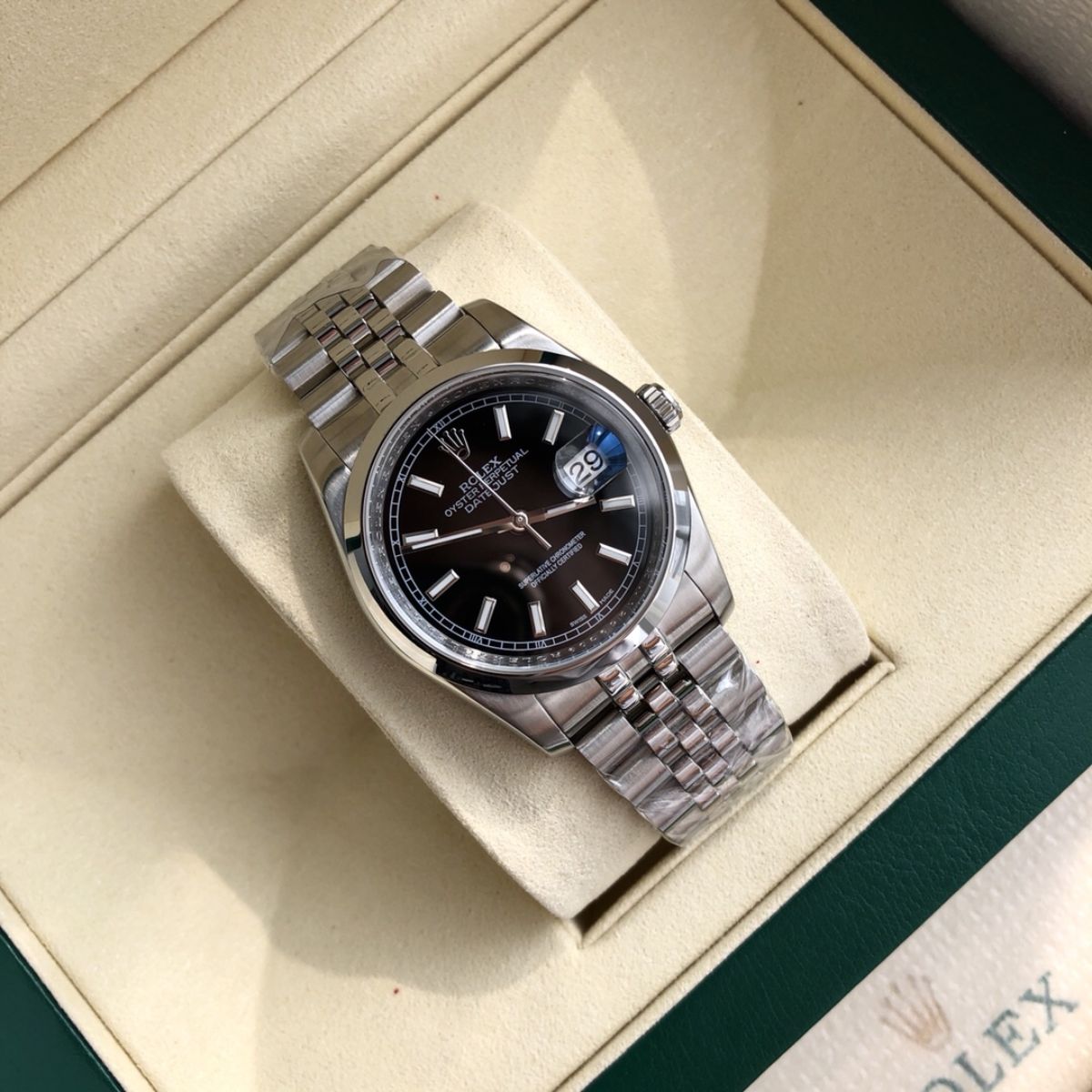 Regency Classic Date 36 mm Five-Link Domed Bezel Bright black Dial 8869