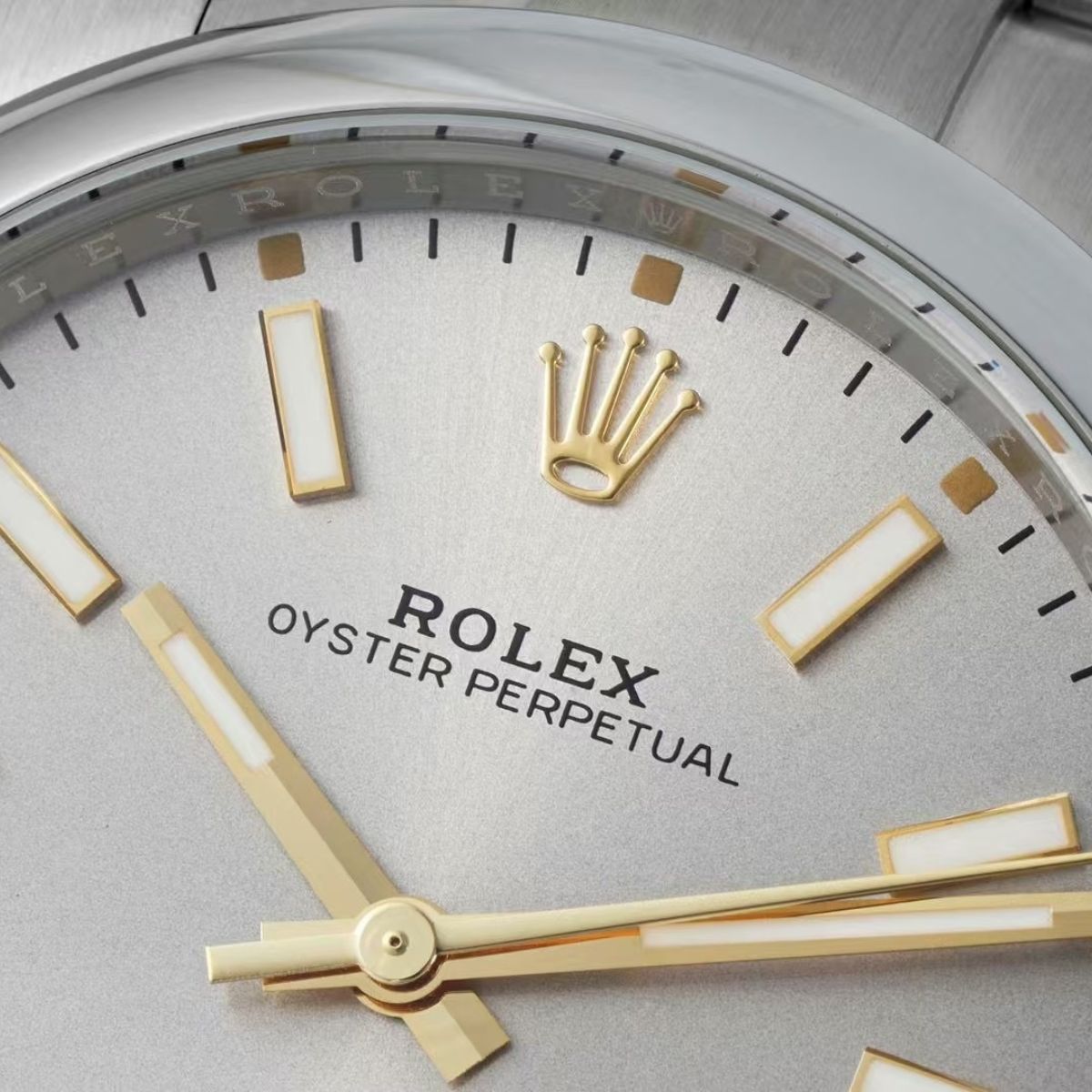[Super Clone] Regency Timeless Perpetual 36 mm Timeless Trapeze Bezel Silver Dial 126000 8685