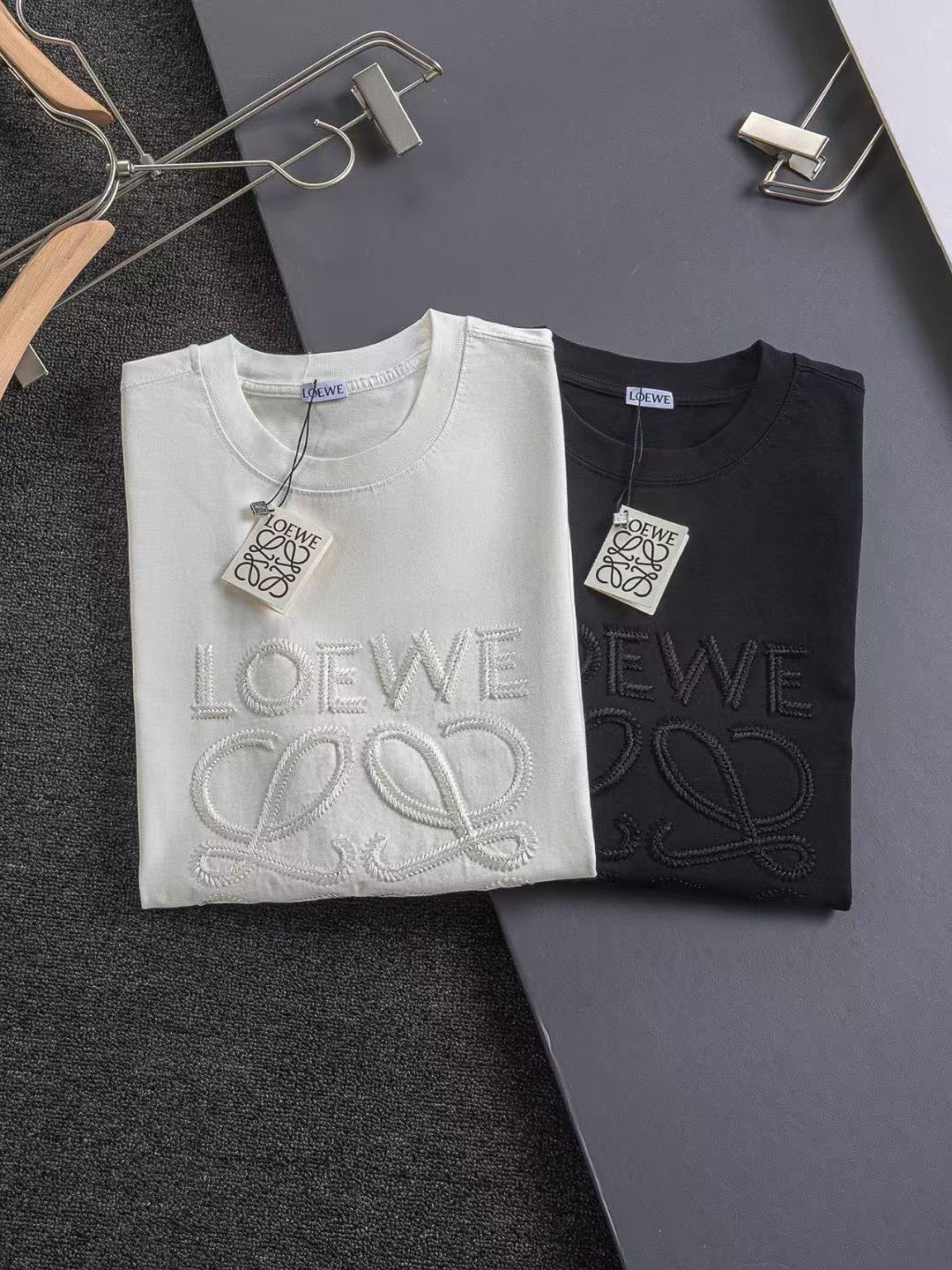 Embroidery logo t-shirt
