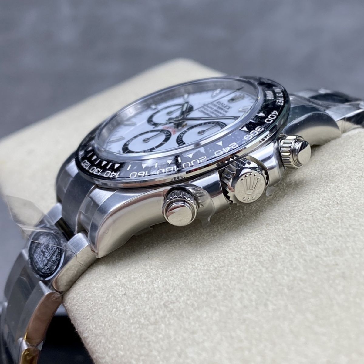 Regency Racing Chronograph 40 mm Timelesssteel Ceramic Bezel Panda Dial 126500LN 1812