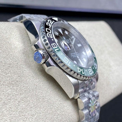 Regency Traveller Traveller 40 mm Timeless Black and green Bezel Black Dial 126720VTNR 3160