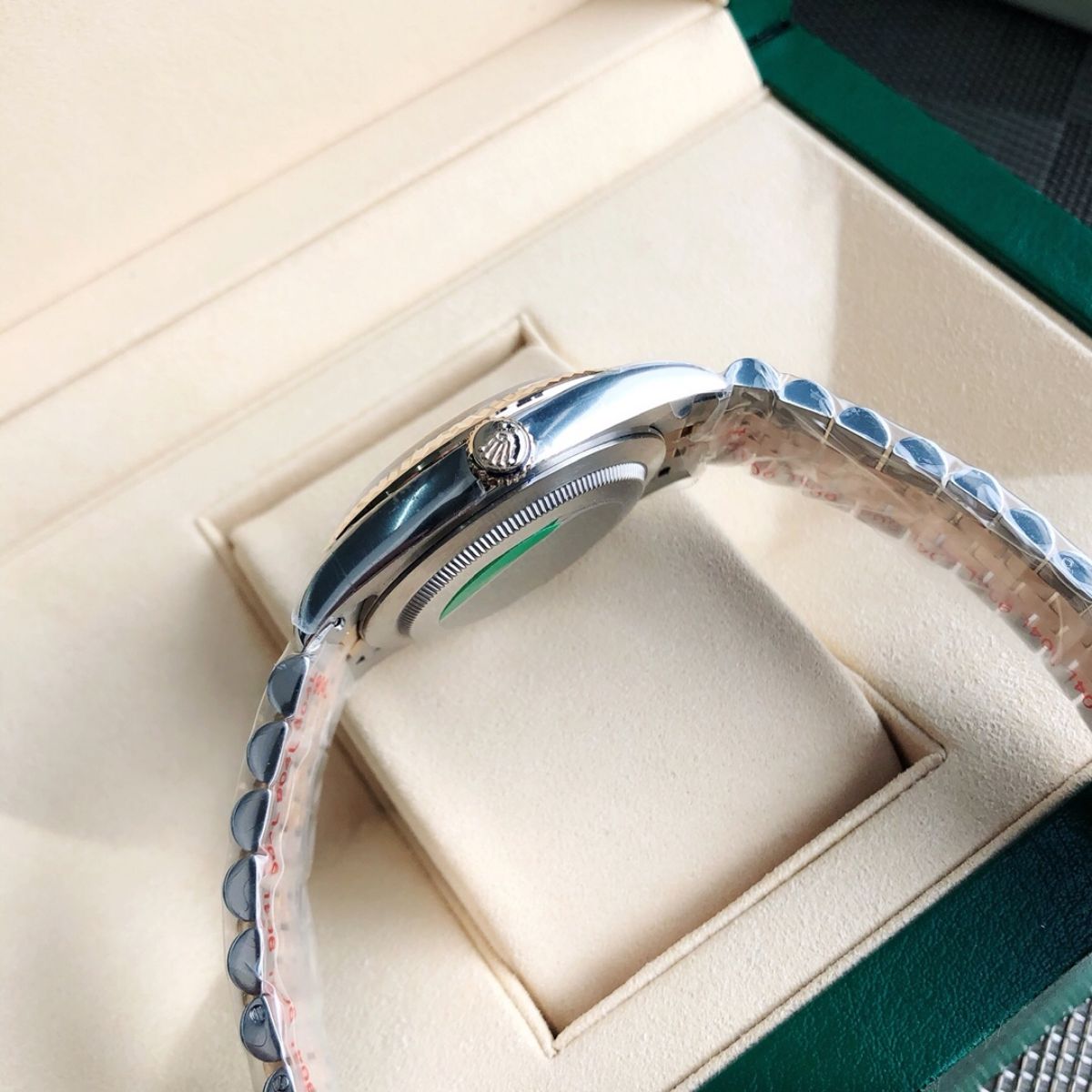 [Super Clone] Regency Classic Date 41 mm Five-Link Fluted Bezel Champagne colour Dial 126333 8945