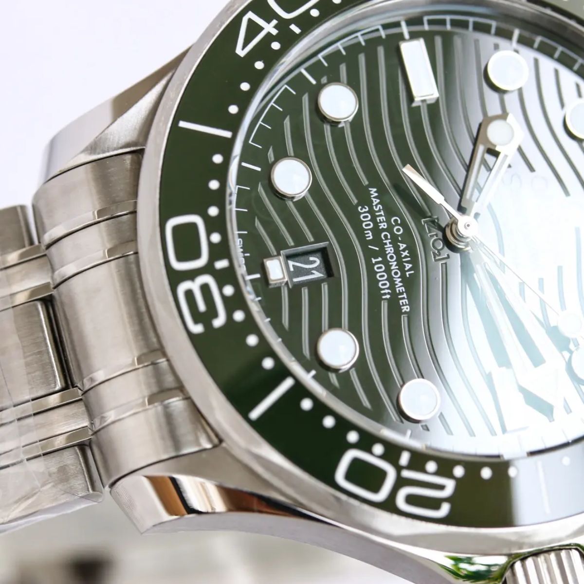 Celestial Seafarer Diver 300M 42mm Steel On Steel Green Dial 6855