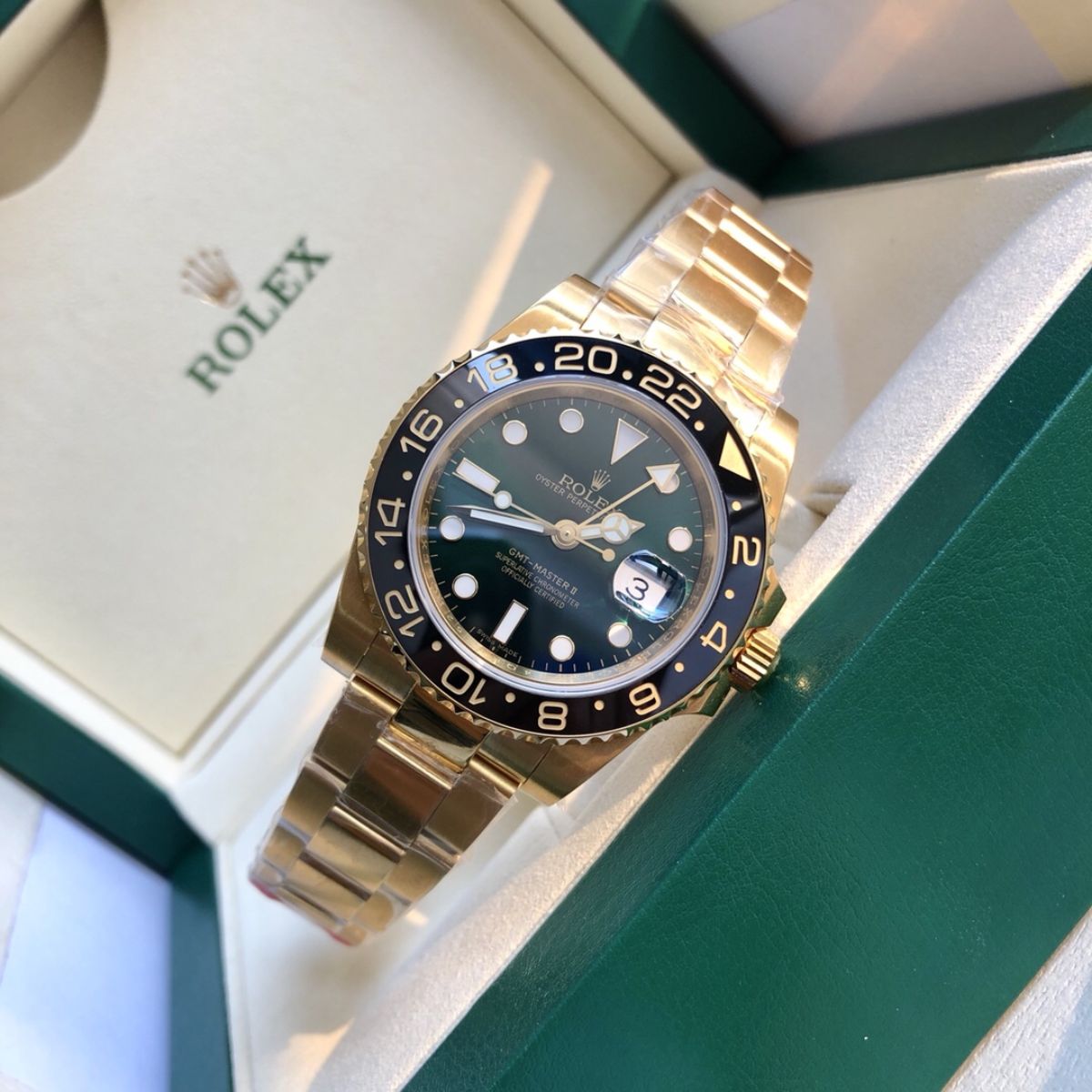 [Super Clone] Regency Traveller Traveller 40 mm Timeless Black Bezel Green mint Dial 5913