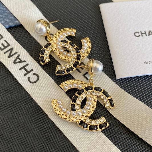 Pearl Diamond Leather Stitching Earrings