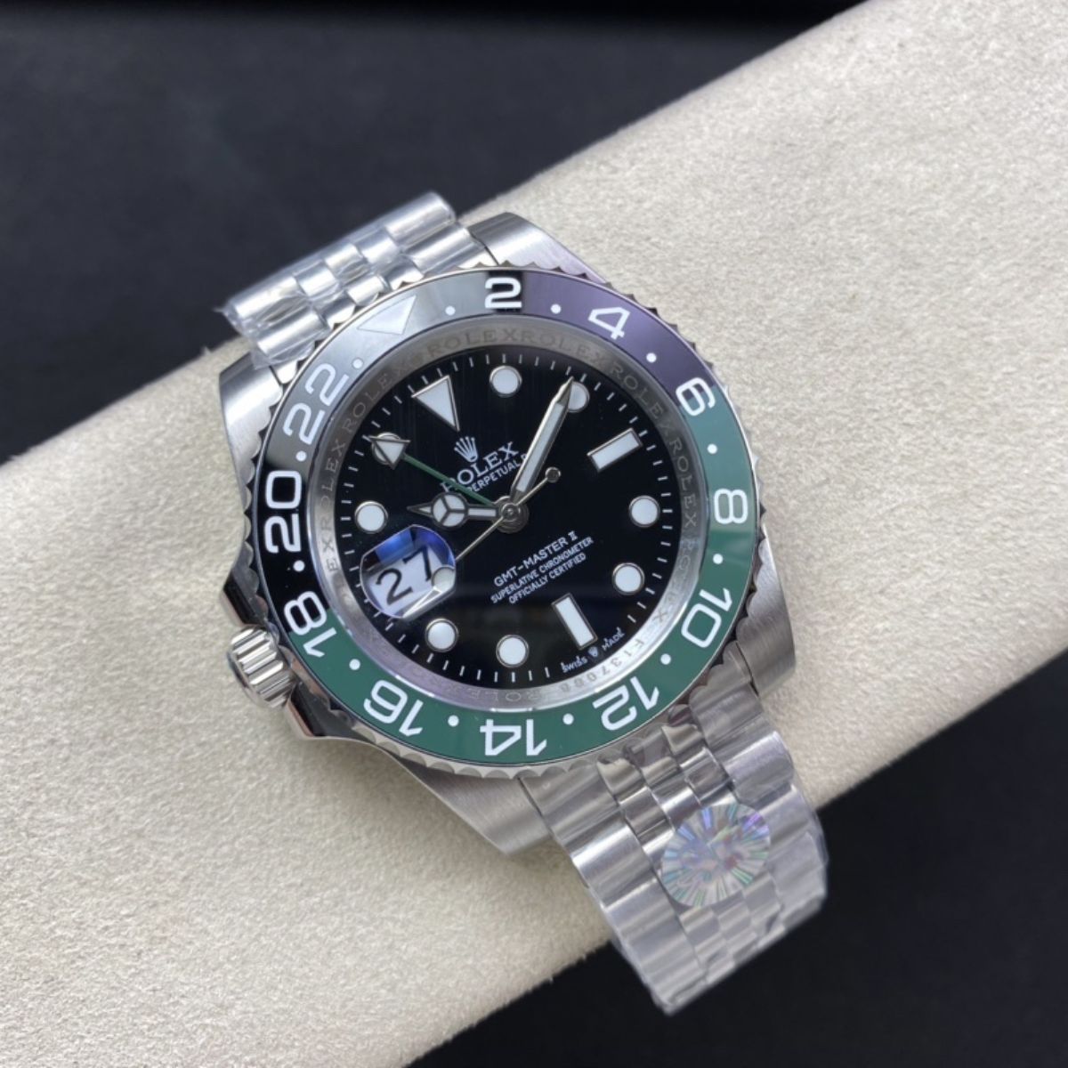 [Super Clone] Regency Traveller Traveller 40 mm Timeless Black and green Bezel Black Dial 126720VTNR 5630