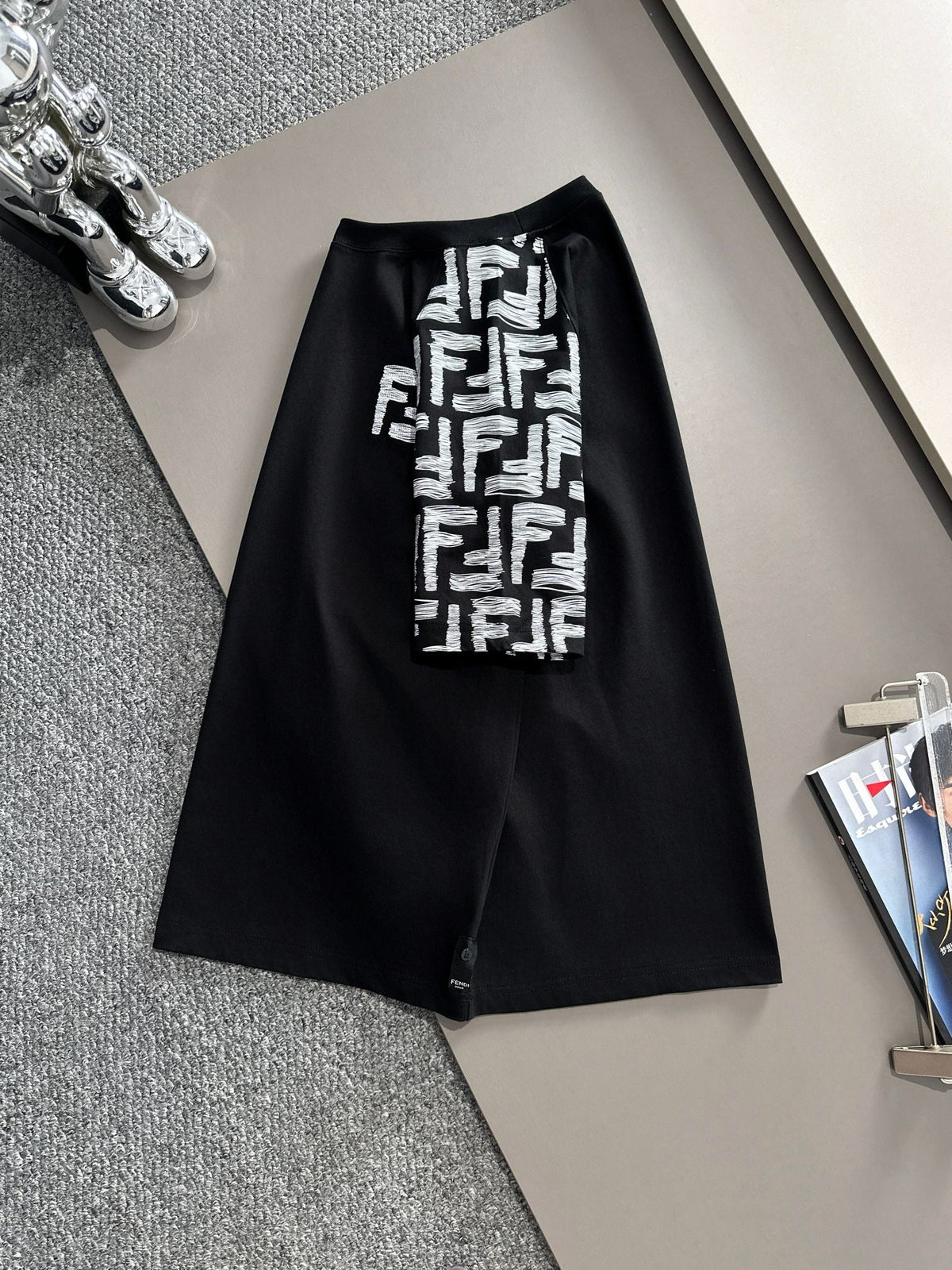 Fashion embroidery t-shirt