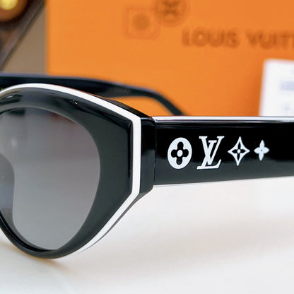 2026 A classic shape with a striking contrast of colors, highlighting the ingenuity of the design