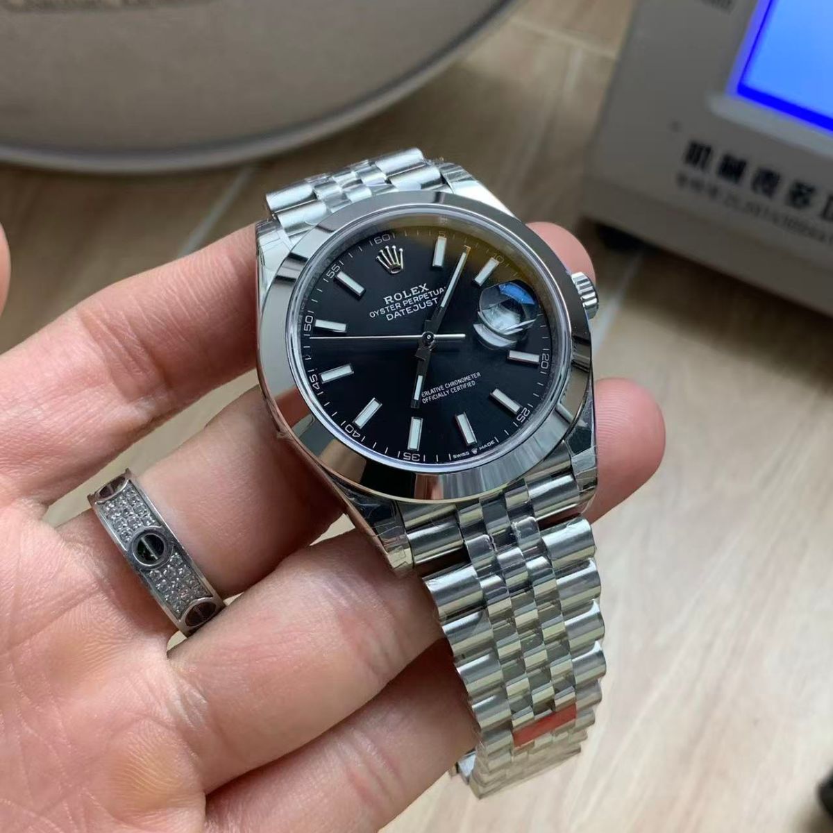 [Super Clone] Regency Classic Date 41 mm Five-Link Smooth Bezel Bright black Dial 126300 3523