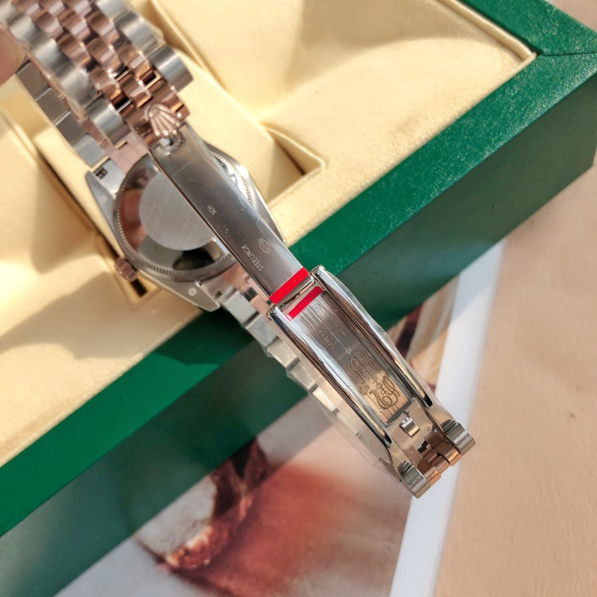 [Super Clone] Regency Ladies Classic Date 28 mm Five-Link Brilliant diamond set Bezel Olive green set with diamonds Dial 279381RBR 2874