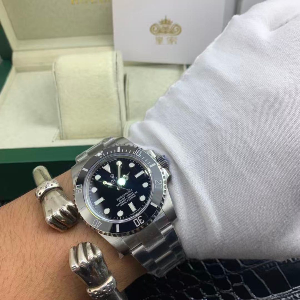 Regency Diver 41 mm Timeless Black ceramic Bezel Bright black Dial 124060 6960