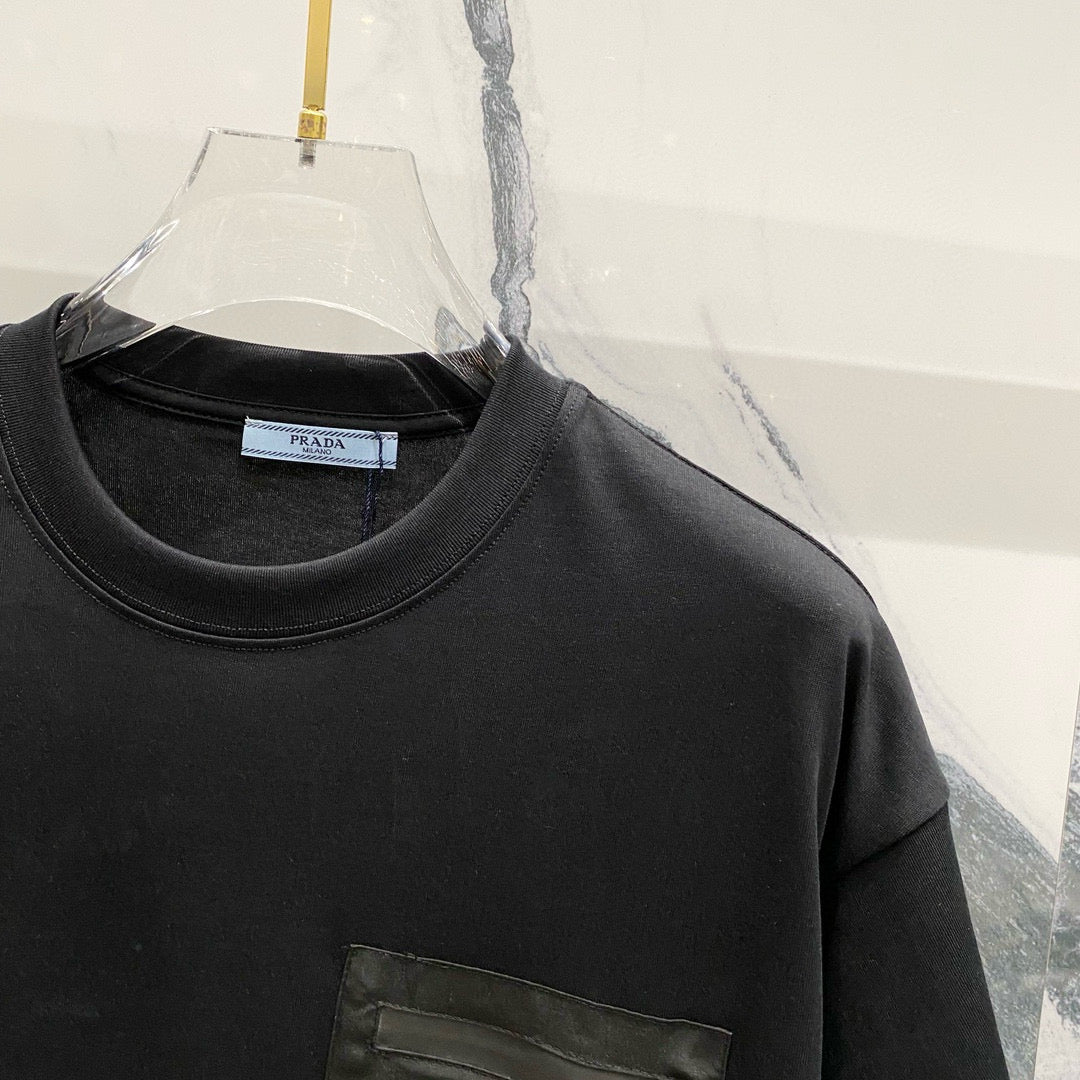 Metal logo carry pocket t-shirt