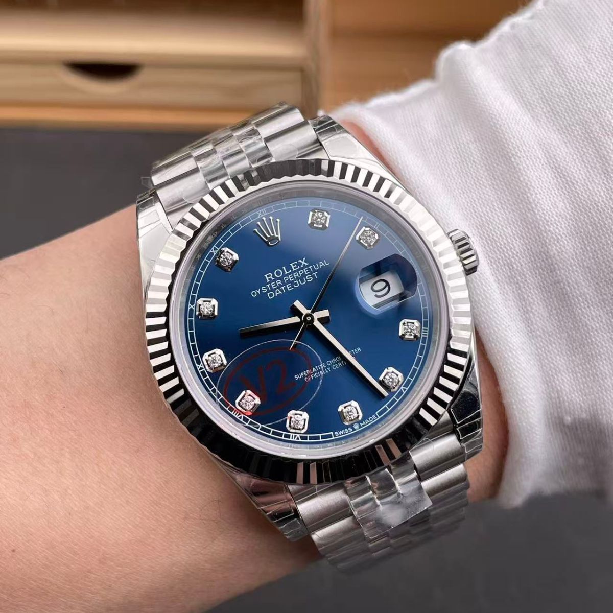 [Super Clone] Regency Classic Date 41 mm Timeless Fluted Bezel Bright blue set with diamonds Dial 126334 6118