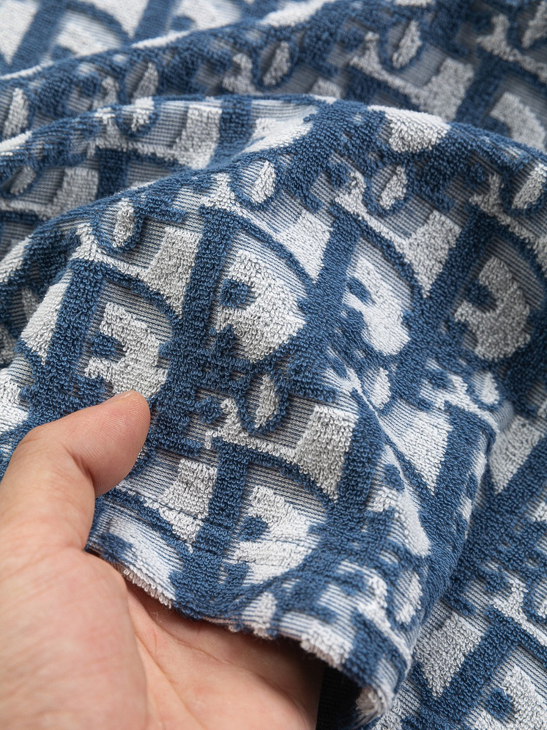 Full print jacquard technology t-shirt