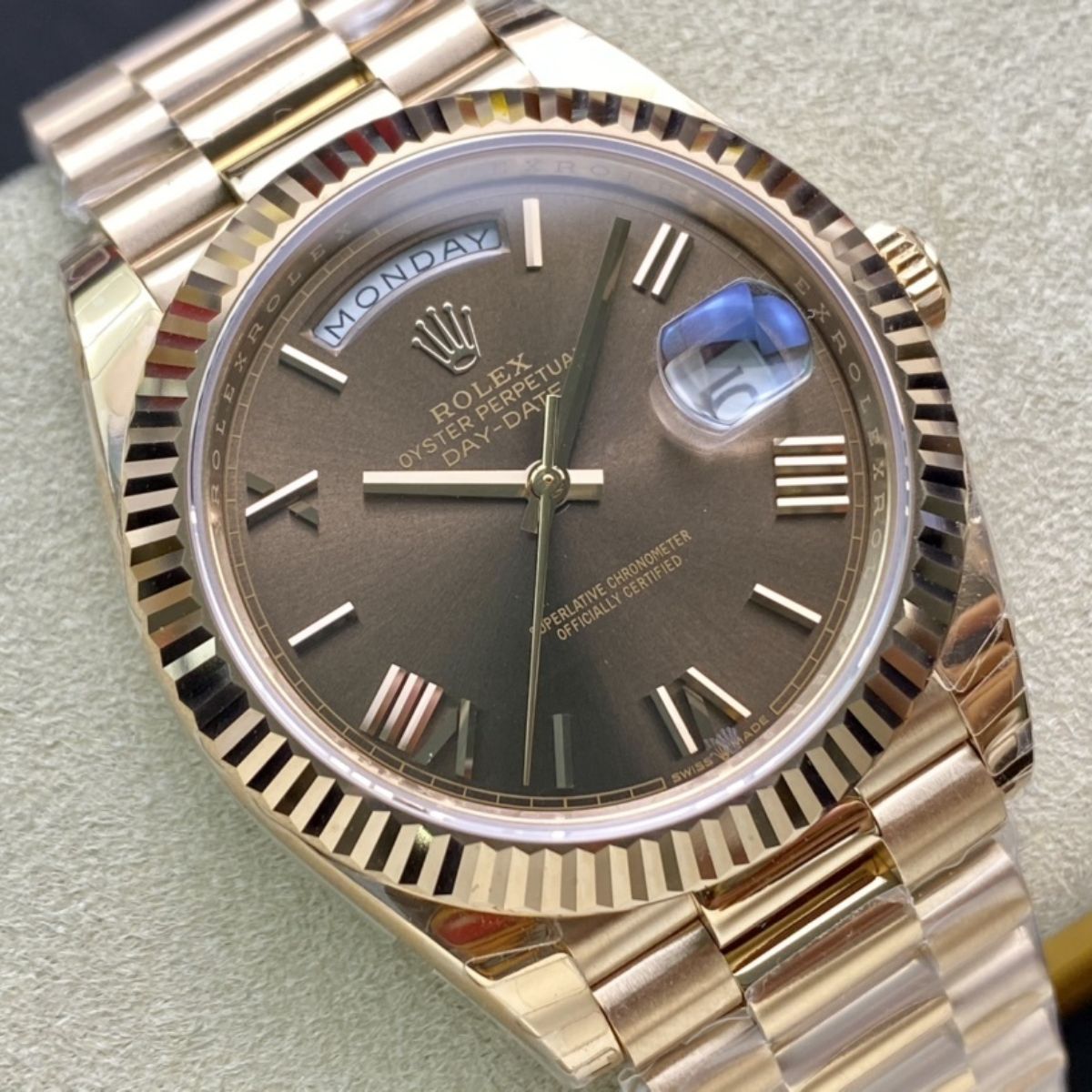 [Super Clone] Regency Weekday 40 mm Weekday Fluted Bezel Chocolate Dial 228235 6061