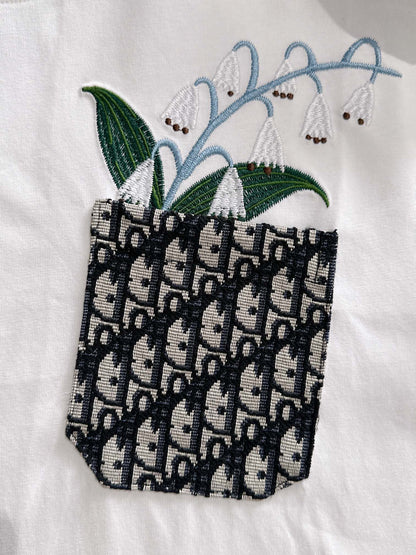 Embroidery with pockets t-shirt