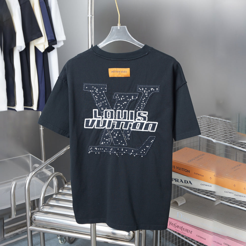 New embroidered cotton t-shirt