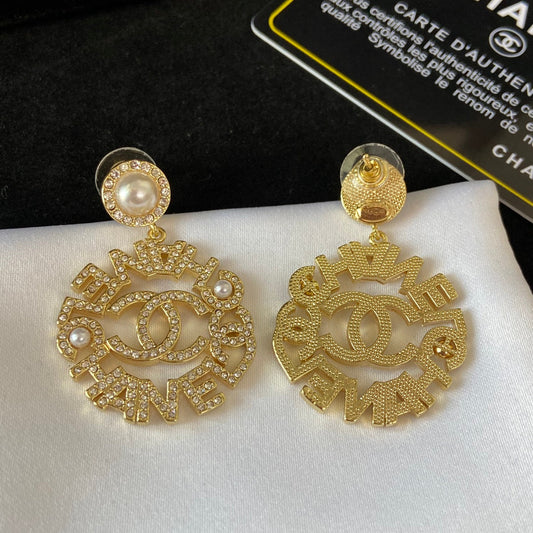 Temperament Letters Round Earrings