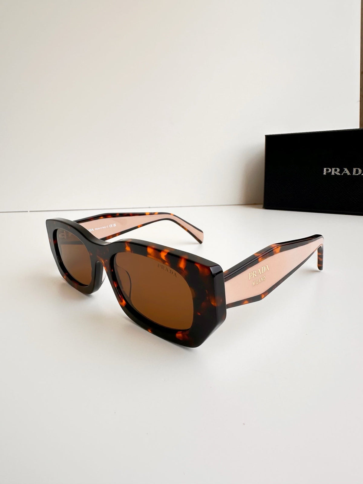 2026 4 colors polygonal square frame sunglasses P00090