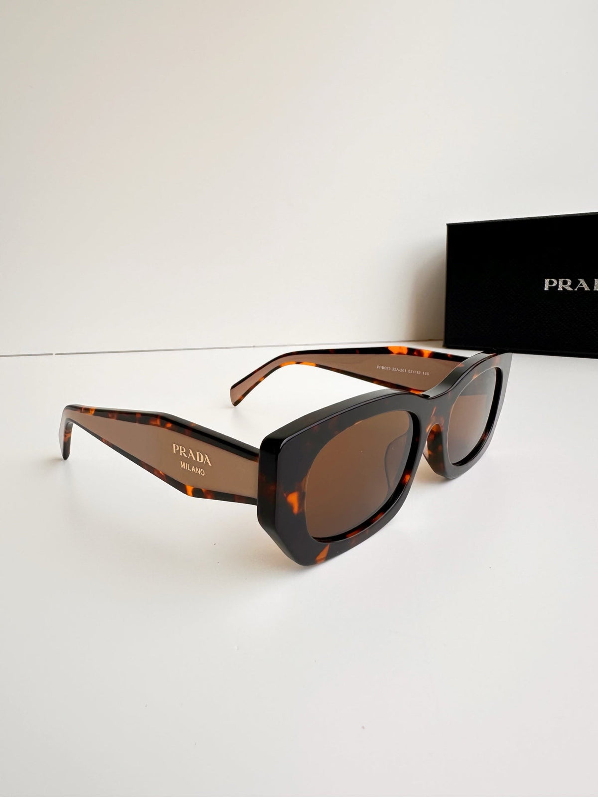 2026 4 colors polygonal square frame sunglasses P00090