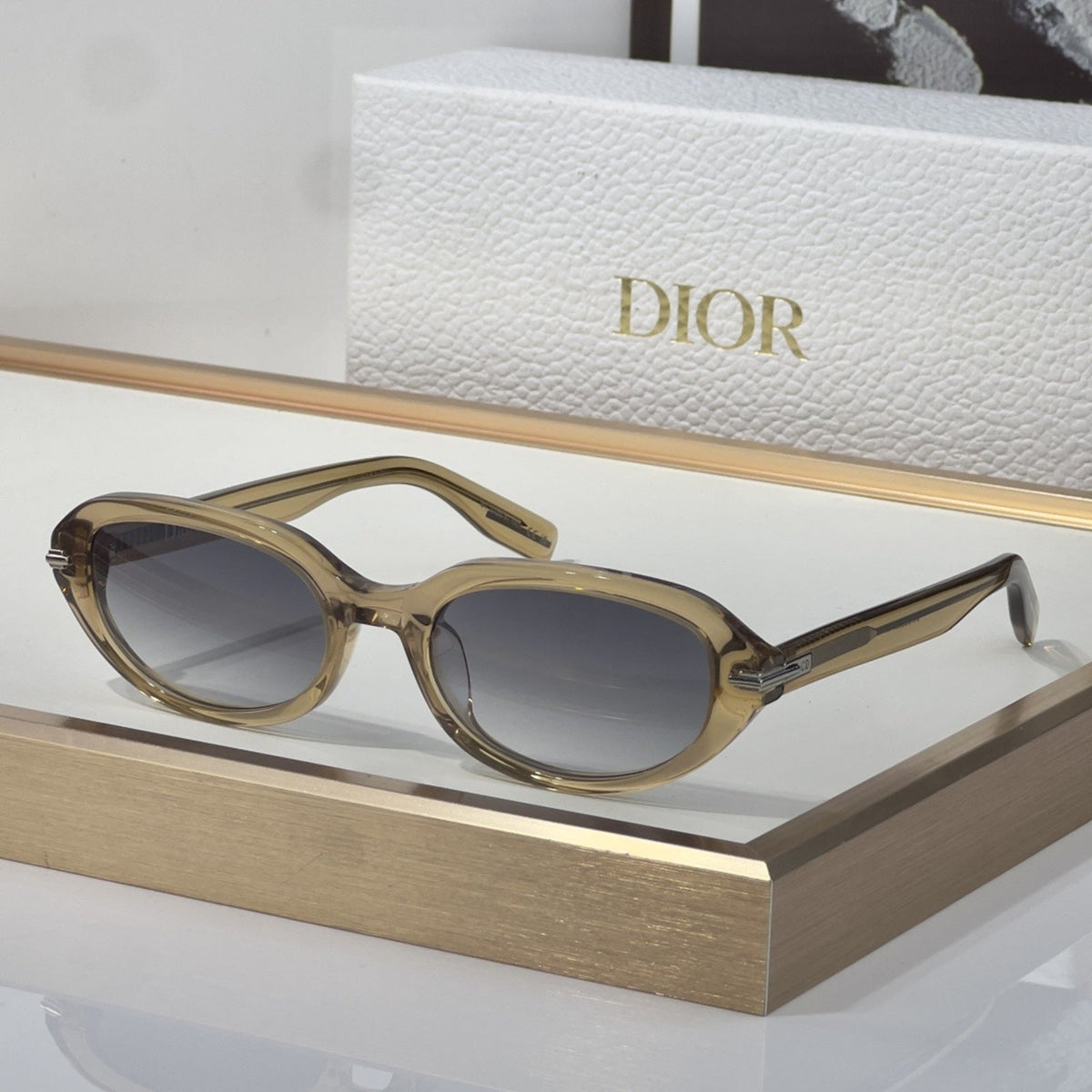 2026 High-End leisure travel versatile sunglasses19003
