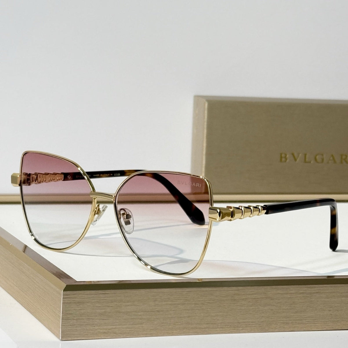 2026 High-End leisure travel versatile sunglasses19010