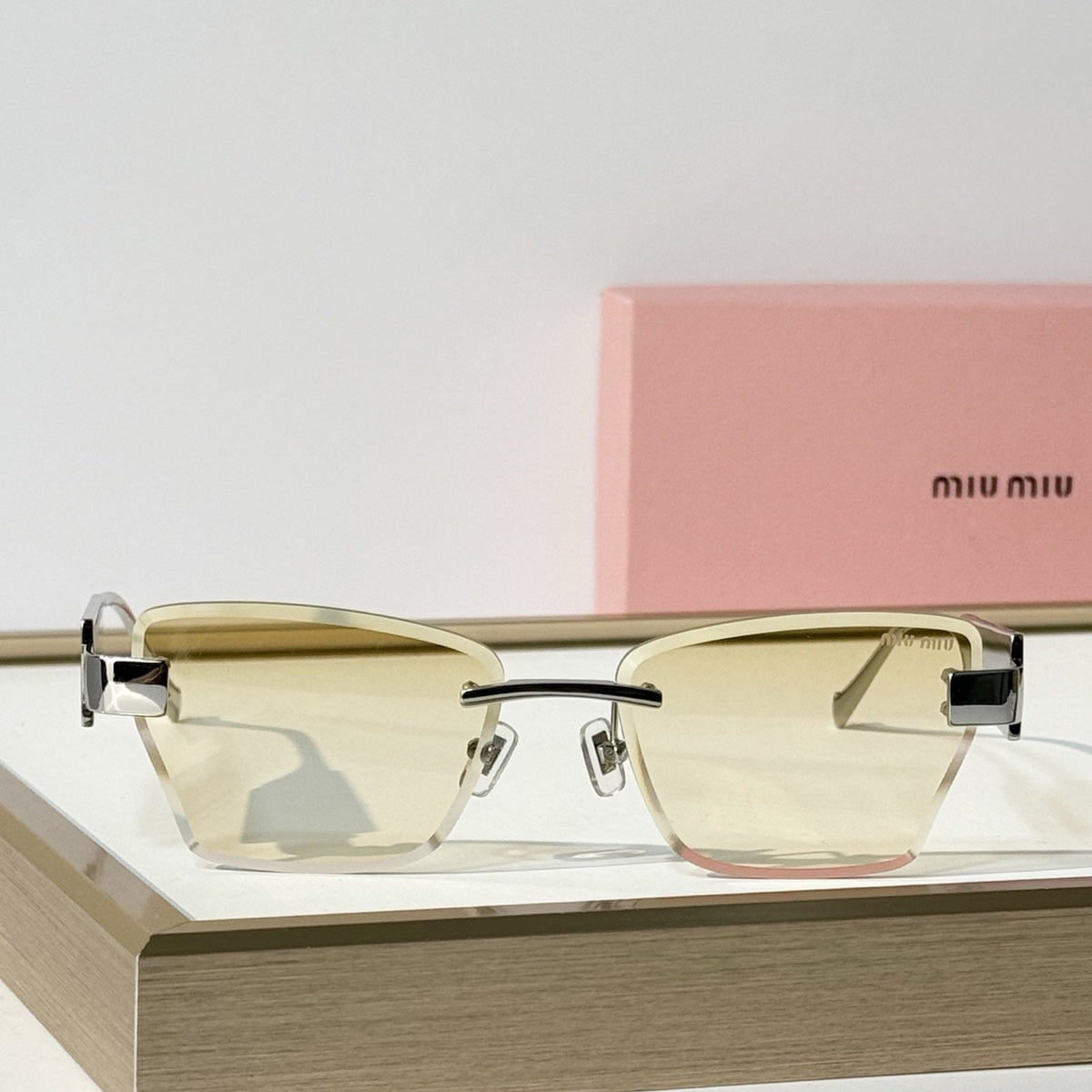 2026 High-End leisure travel versatile sunglasses19011