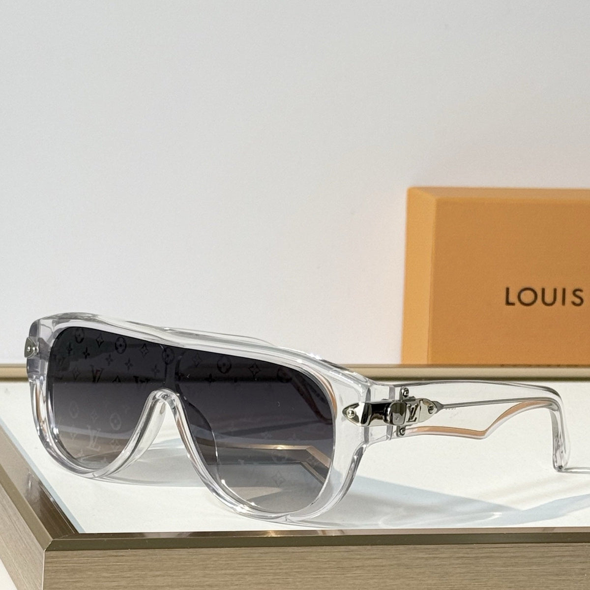 2026 High-End leisure travel versatile sunglasses19023