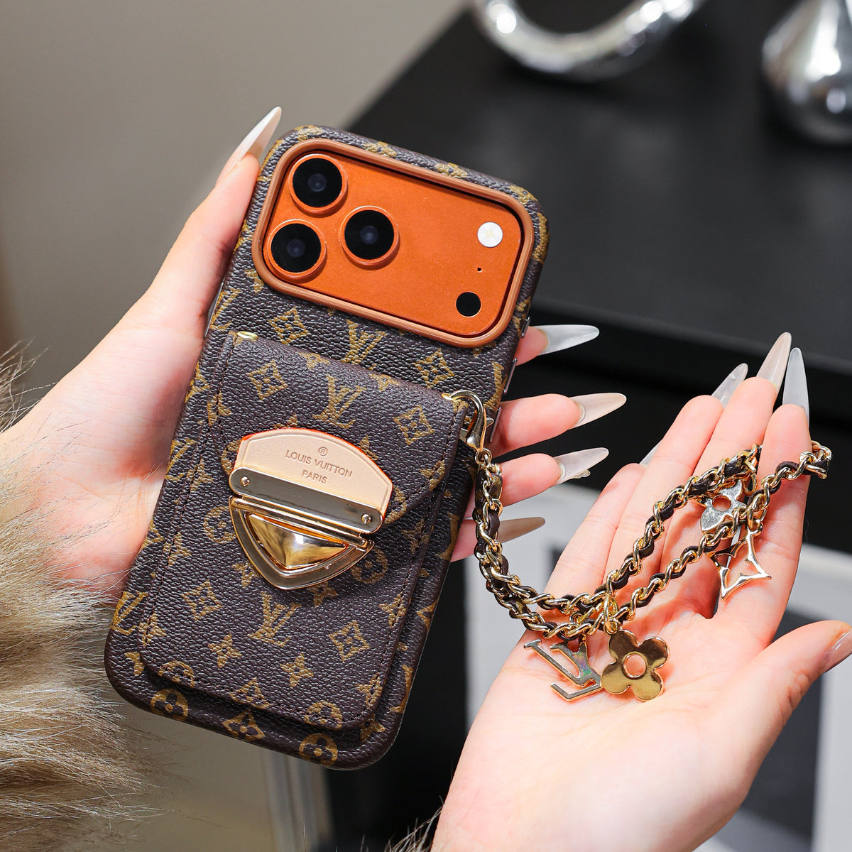 New Classic Luxury Card Holder Phone Case 03