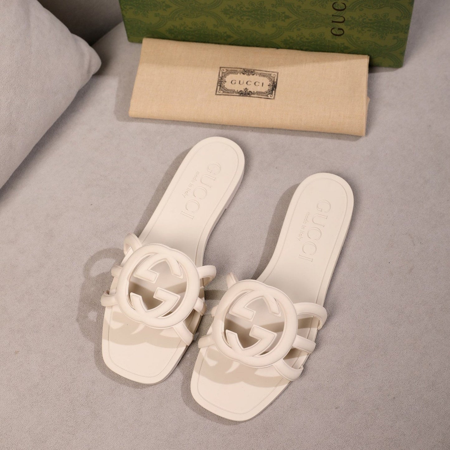 Women's Interlocking Double G Slippers