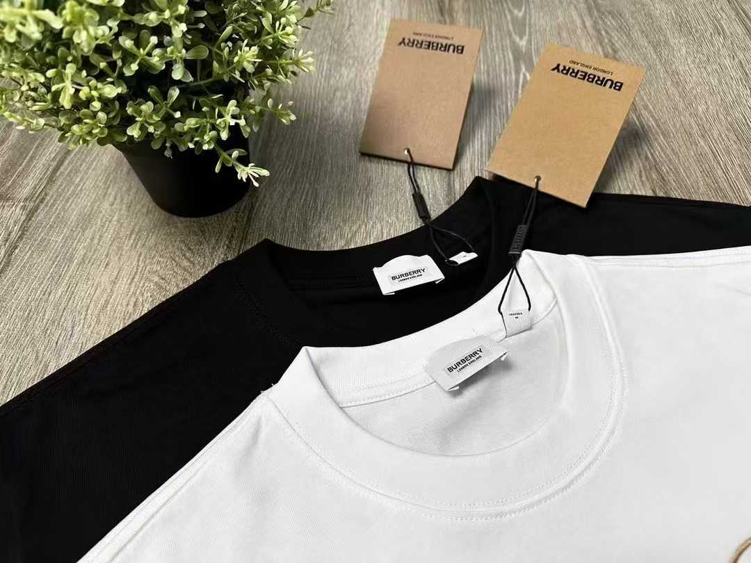 Embroidered bear t-shirt