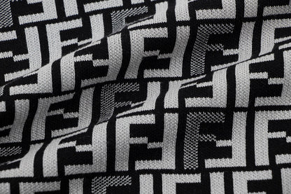 Short sleeved knitted t-shirt