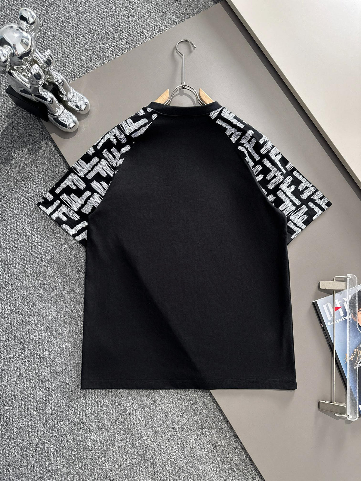 Fashion embroidery t-shirt