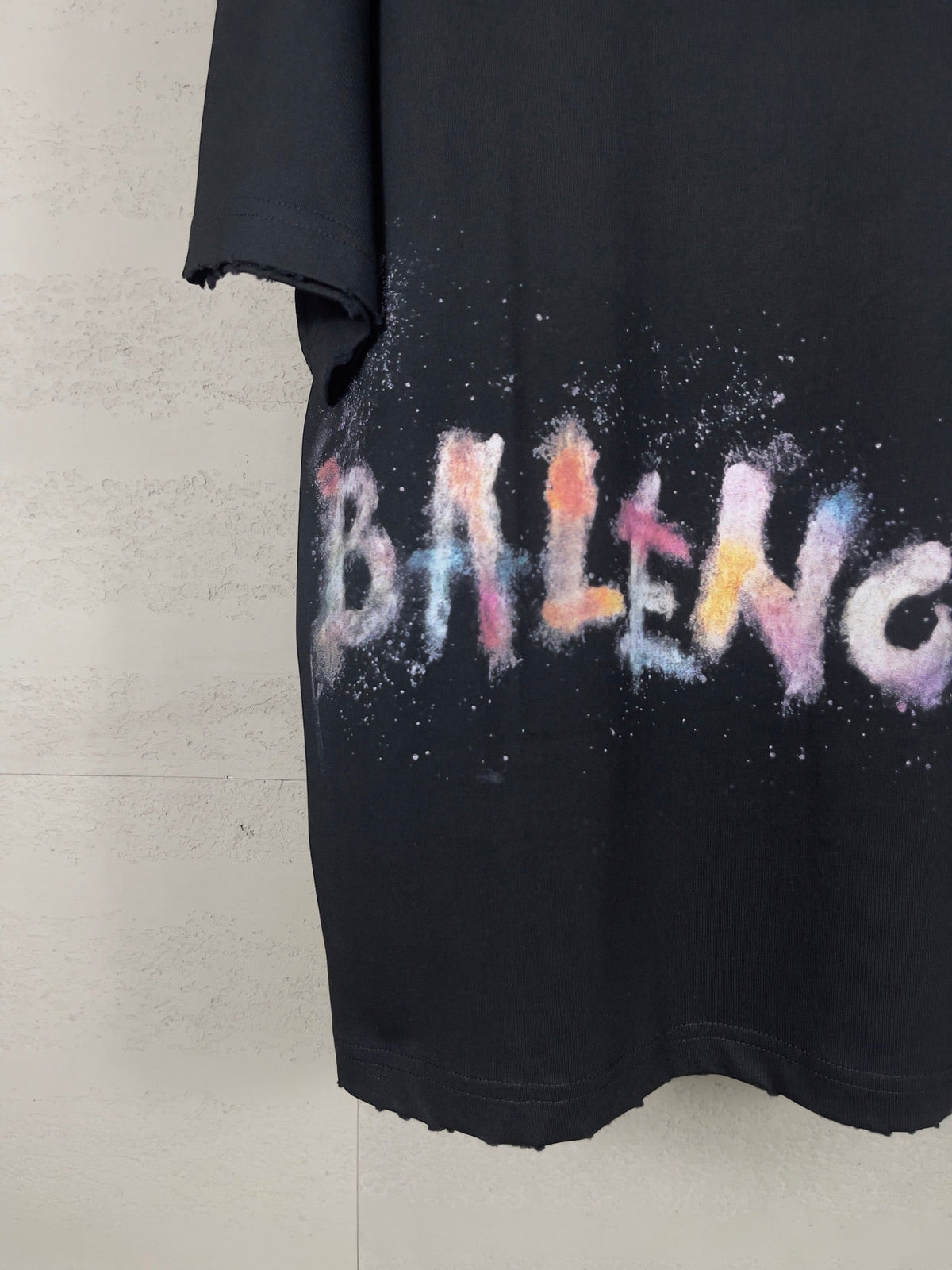 Classic pattern graffiti embroidery t-shirt