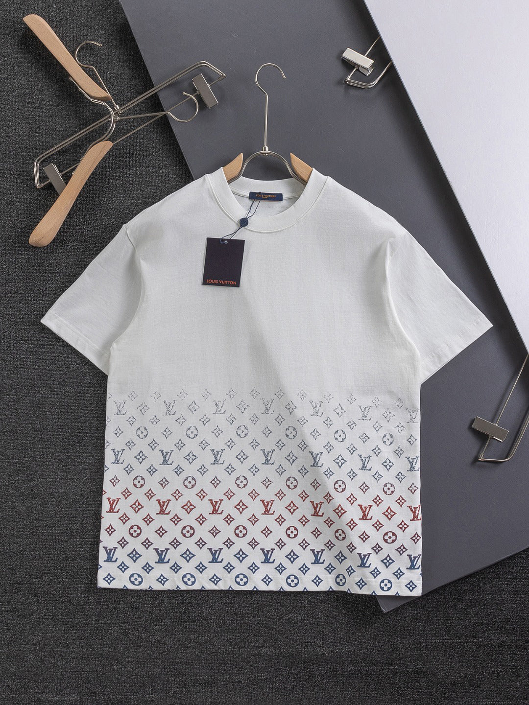 Gradient foam printing t-shirt