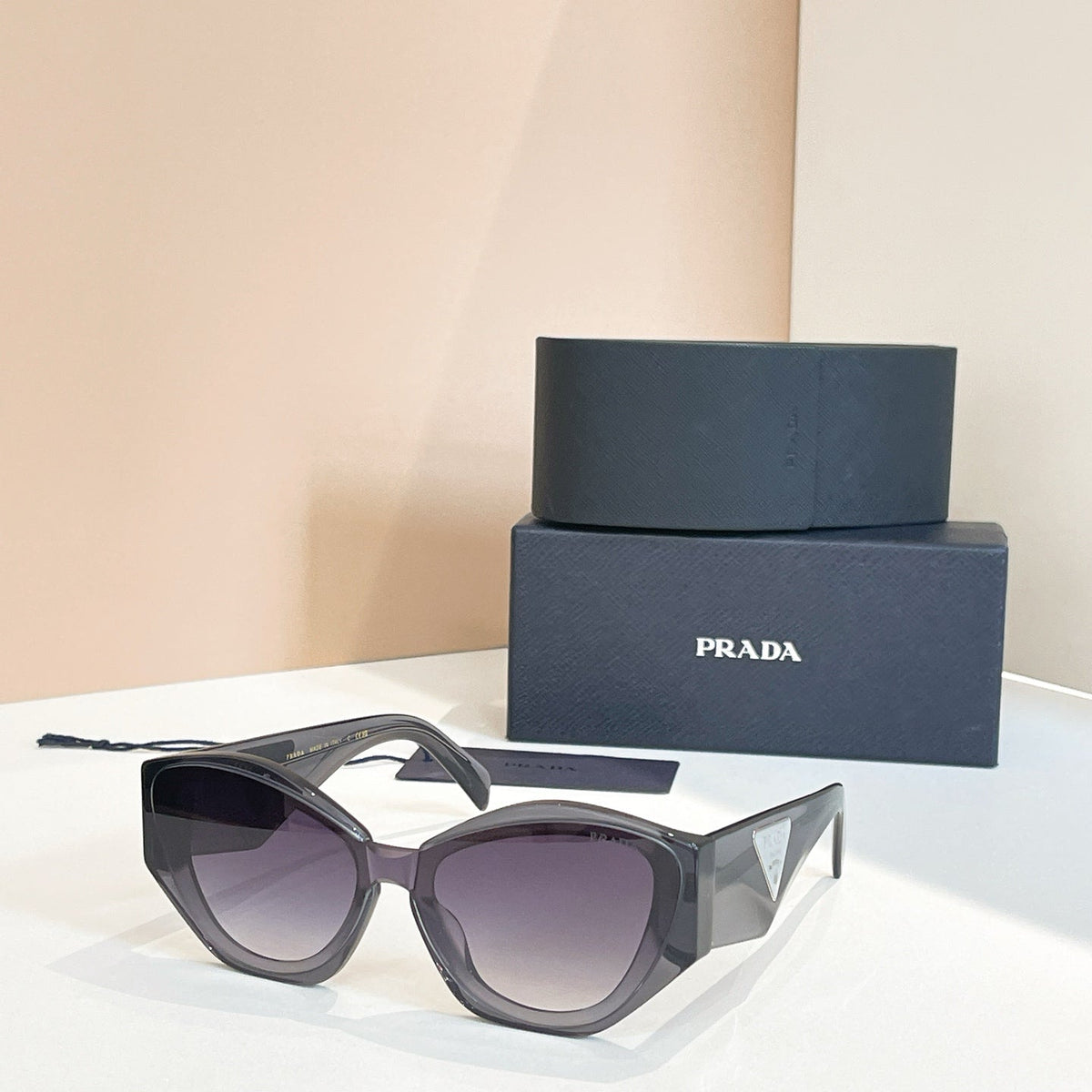 2026 New style two-tone cat-shaped sunglasses