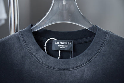 Washed fabric gradient printed t-shirt