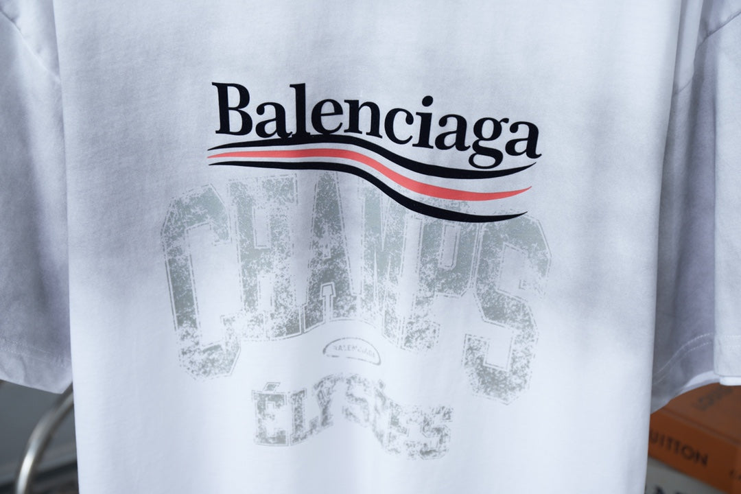 Washed fabric gradient printed t-shirt