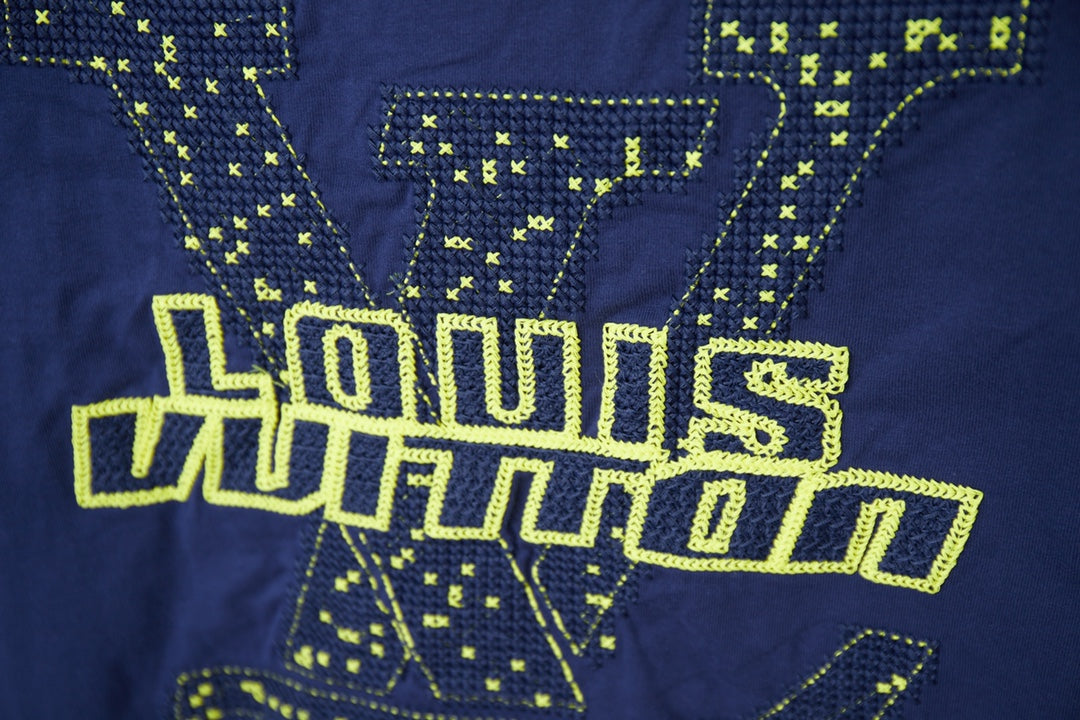 New embroidered cotton t-shirt