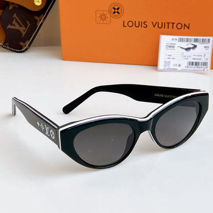 2026 A classic shape with a striking contrast of colors, highlighting the ingenuity of the design