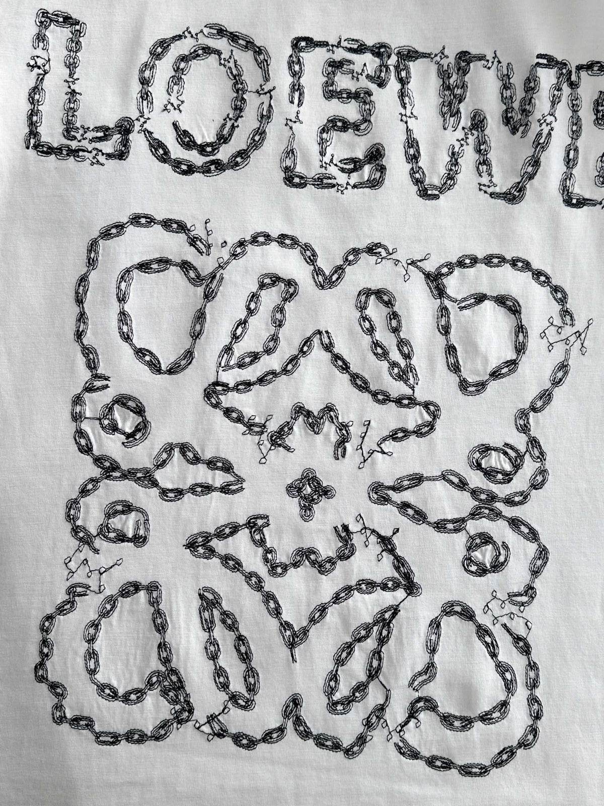 High quality embroidery t-shirt