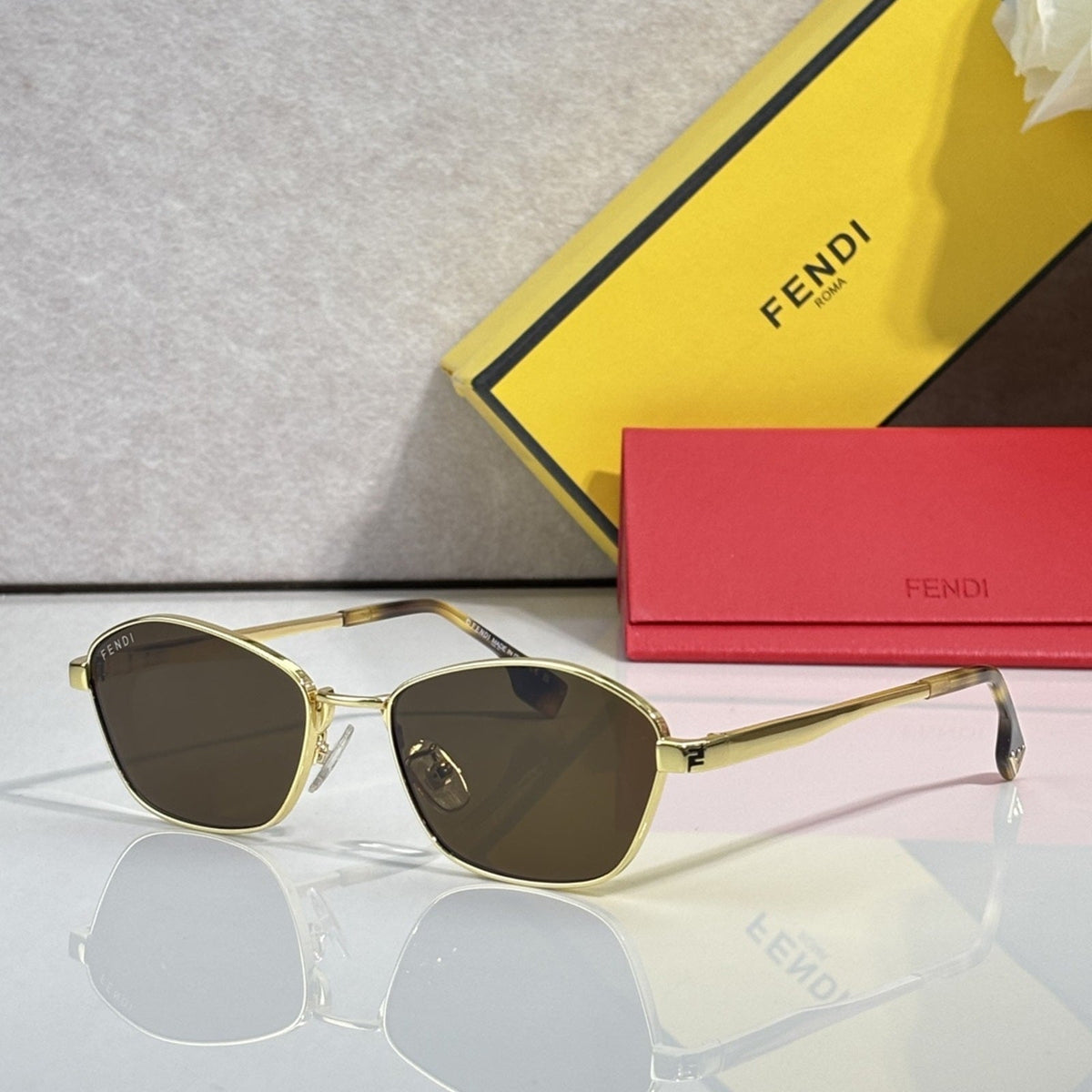 2026 High-End leisure travel versatile sunglasses19040