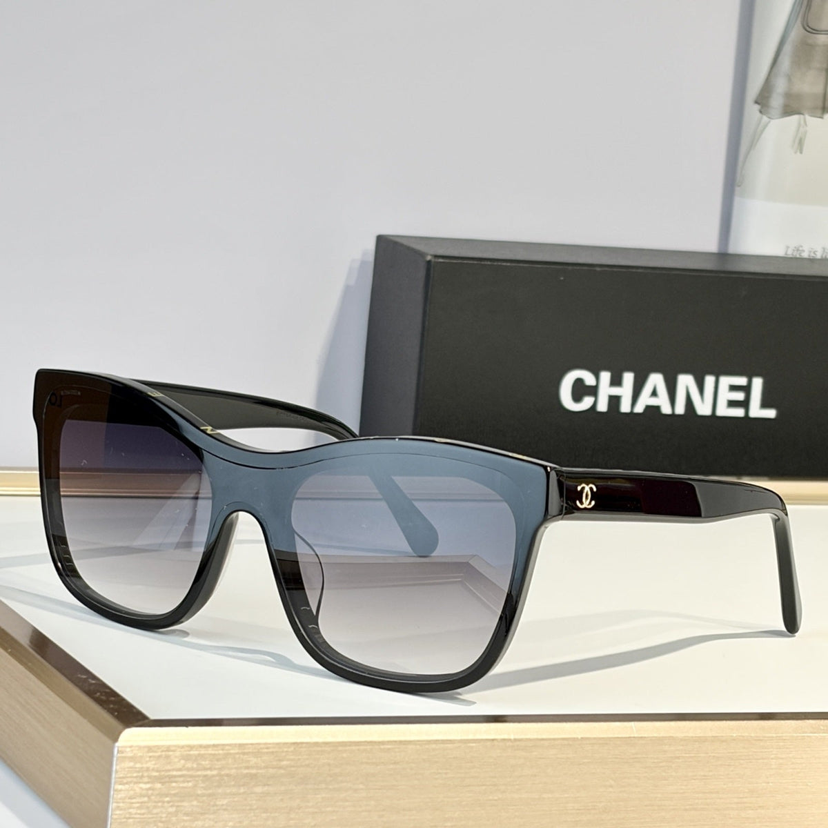 2026 High-End leisure travel versatile sunglasses19057