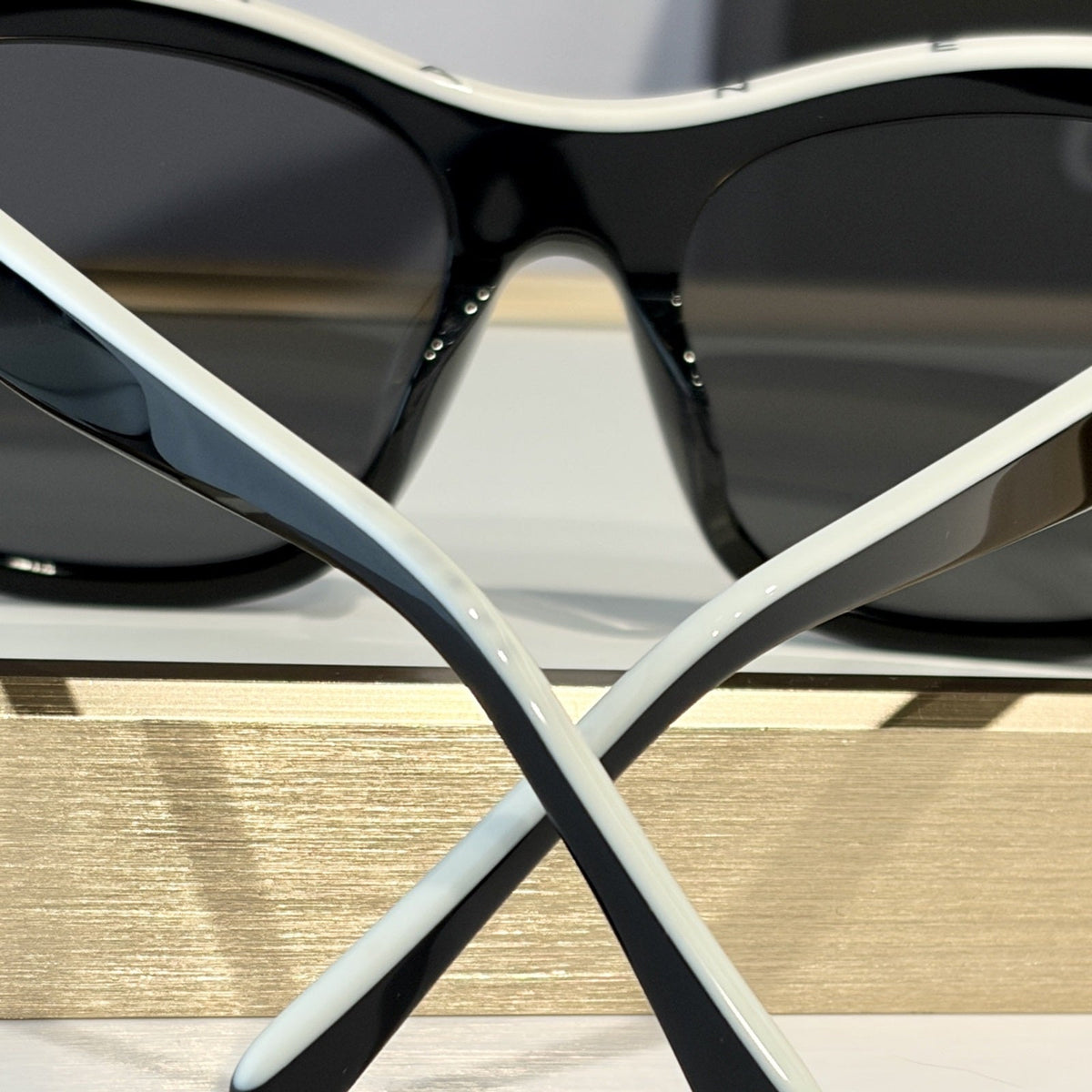 2026 High-End leisure travel versatile sunglasses19057