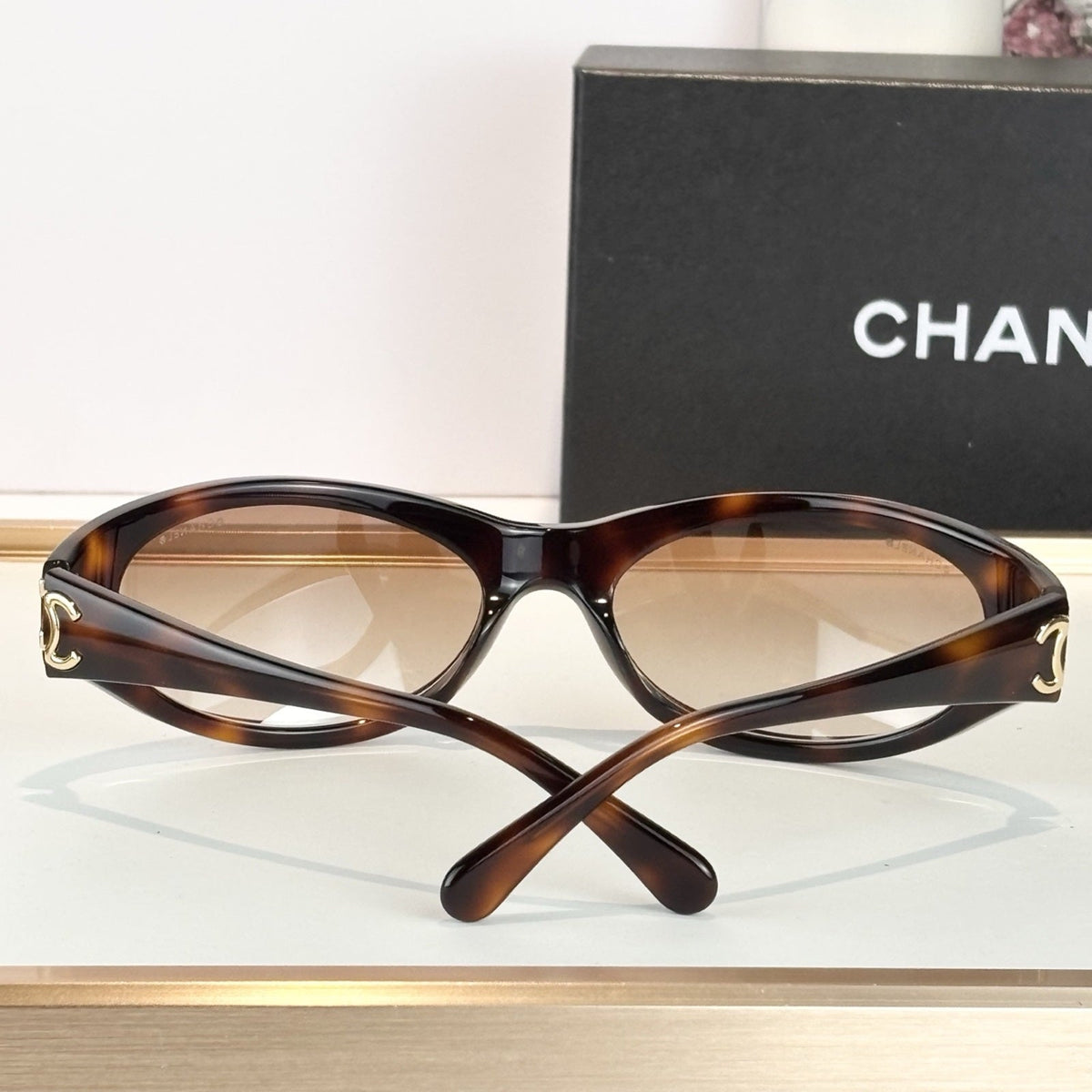 2026 High-End leisure travel versatile sunglasses19058
