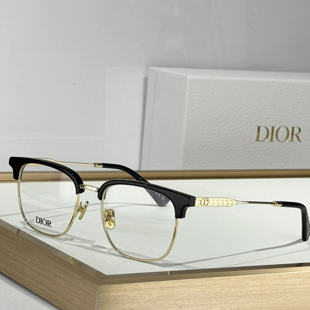 2026 High-End leisure travel versatile sunglasses19062