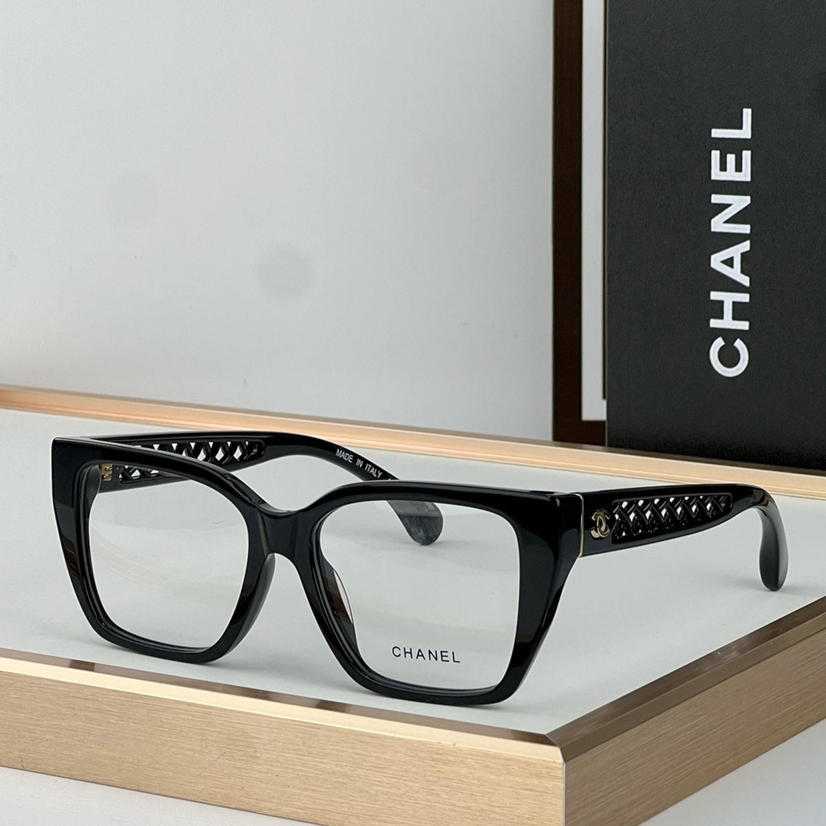 2026 High-End leisure travel versatile sunglasses19072
