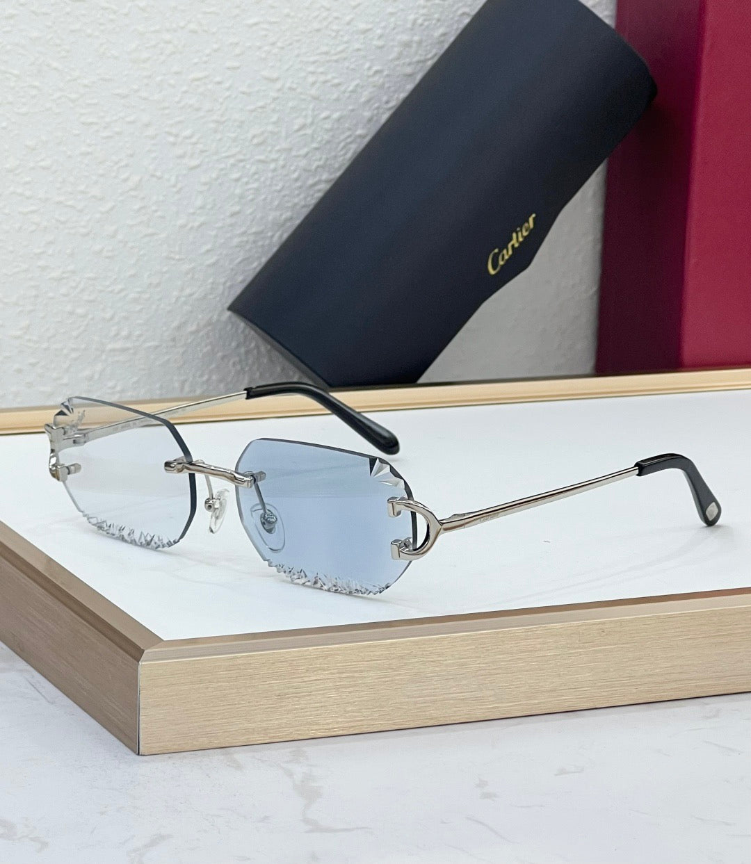 2026 Discoloration New series of cut lens sunglasses can change color under ultraviolet light
