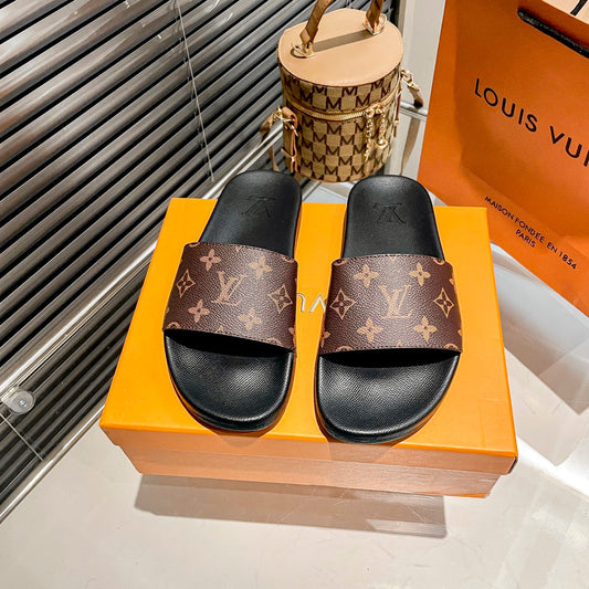 Couples Monogram& Checkerboard Slippers